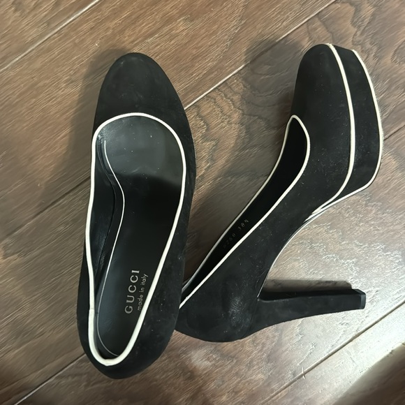 Gucci Black Suede Huston Platform Pumps - Picture 3 of 7